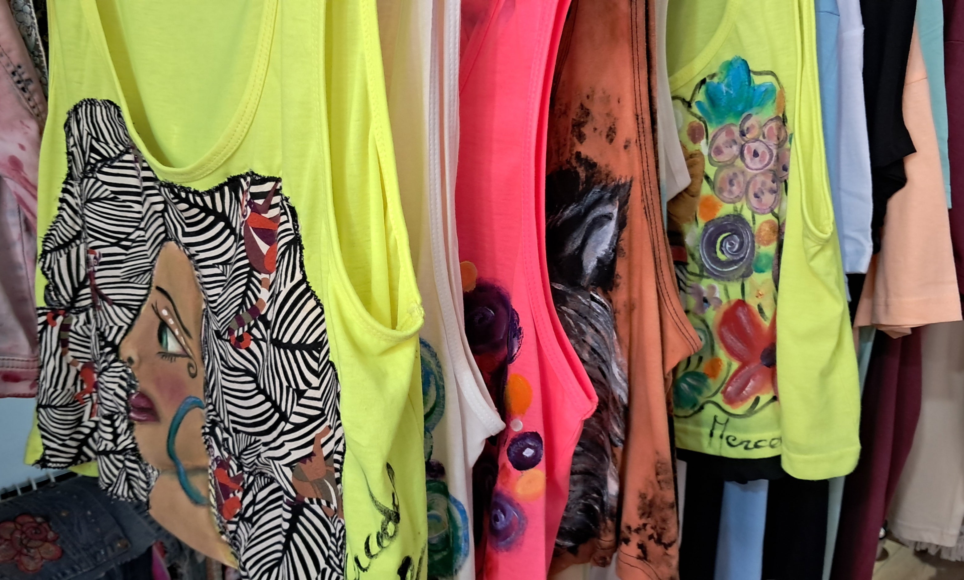 Camisetas y blusas pintadas
