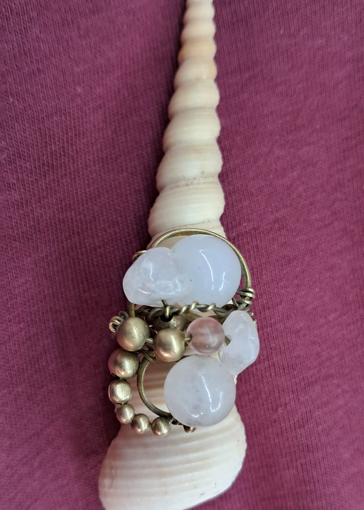 Anillo  artesanal de cuarzo rosa