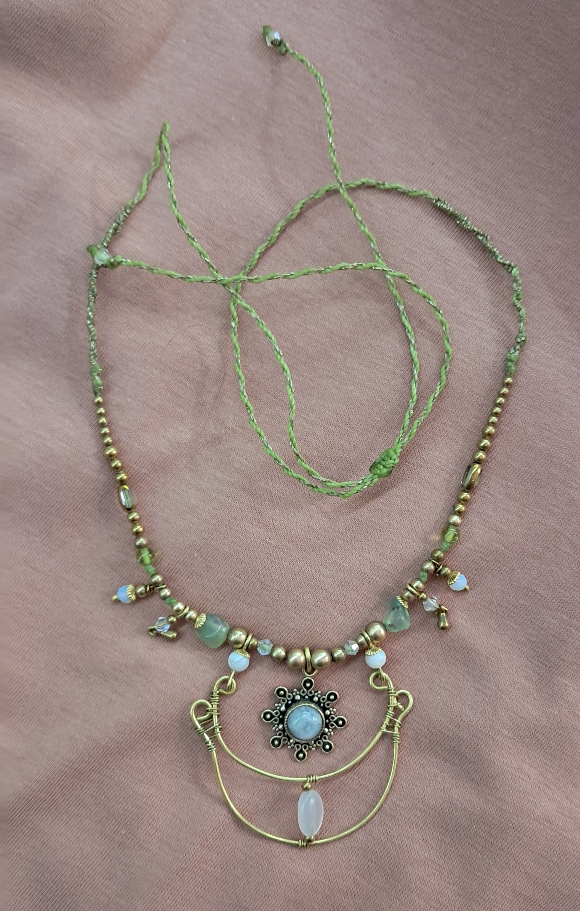 Collar media luna