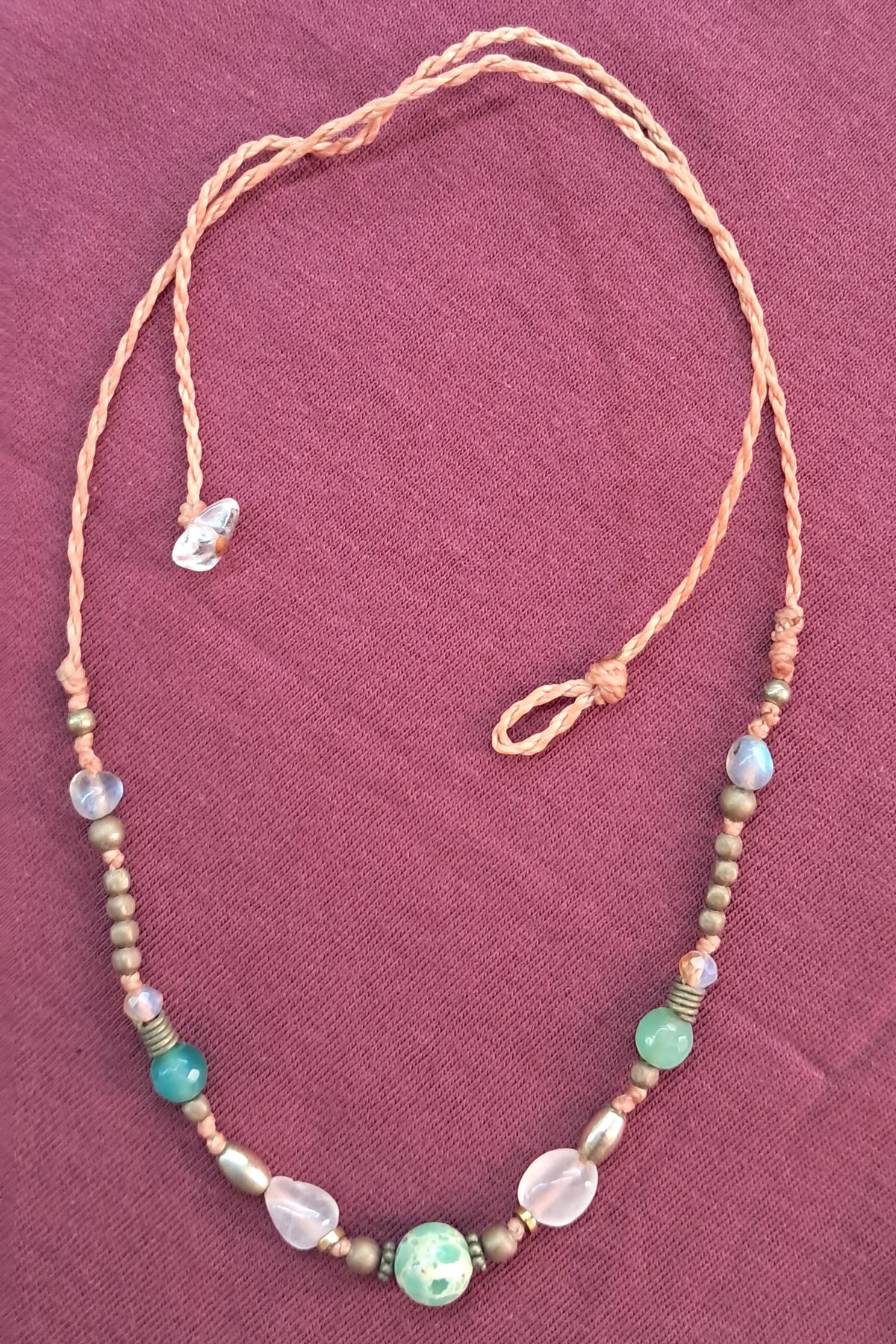 gargantilla  de hilo encerado y minerales