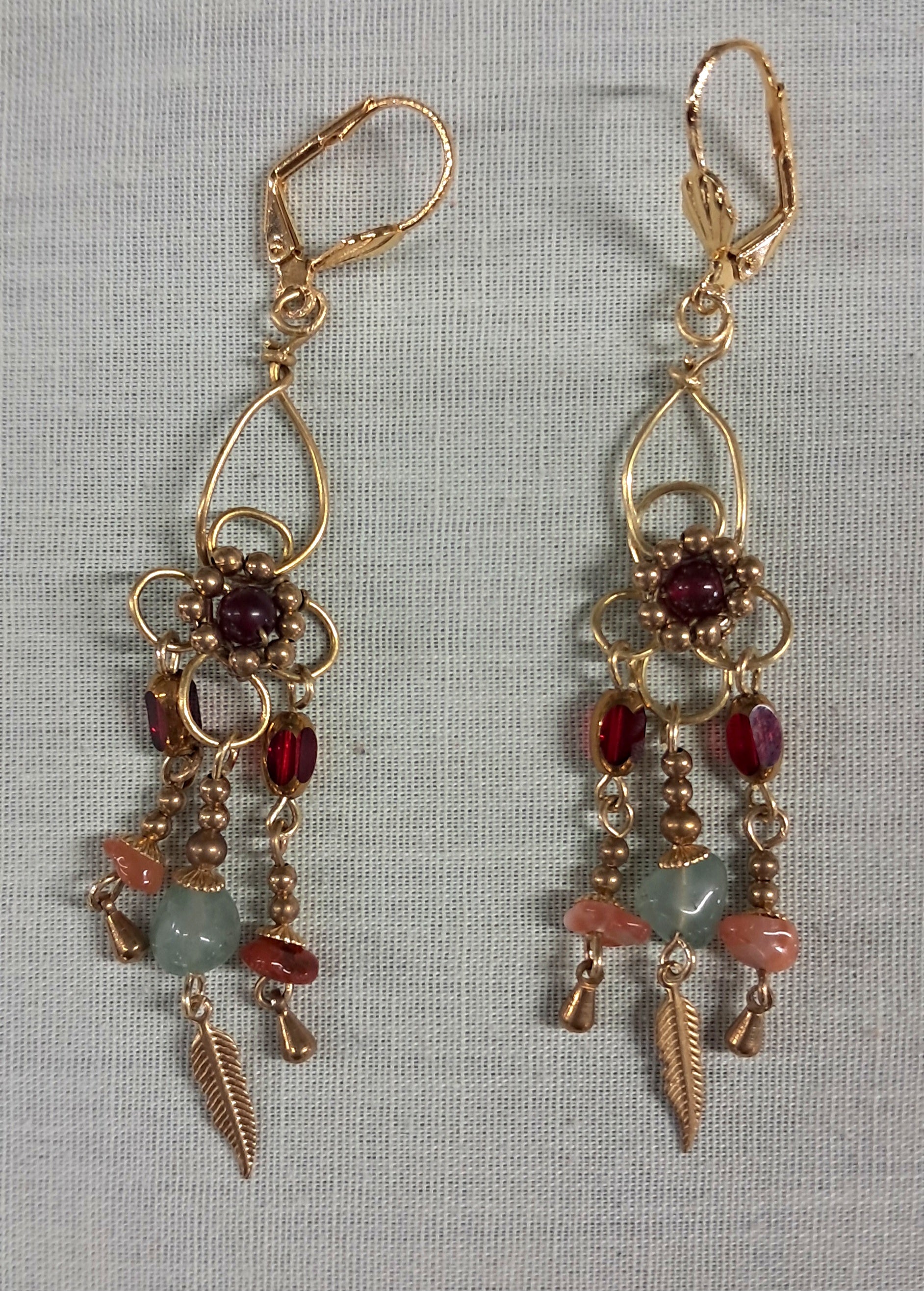 Pendientes minerales y bronce